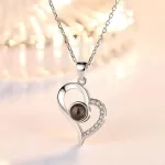 Caja Con Collar de Proyección "Te Amo" Y 6 Rosas - Imagen 4