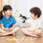 Juguete De Dinosaurio Con Movimiento, Sonido Y Luz +3 Años - Imagen 5