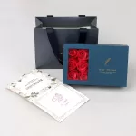 Caja Con Collar de Proyección "Te Amo" Y 6 Rosas - Imagen 6