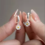 Aros Con Colgante De Flor De Margarita Regalo De Joyería - Imagen 2